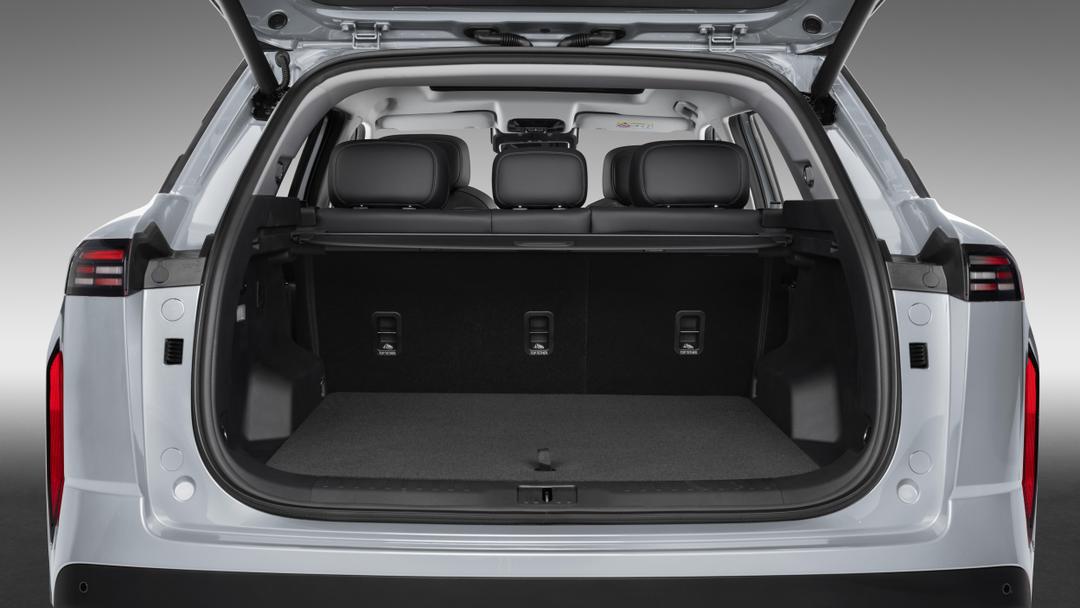 DSCF9221 (XĂNG)_Diamond White(1).jpg