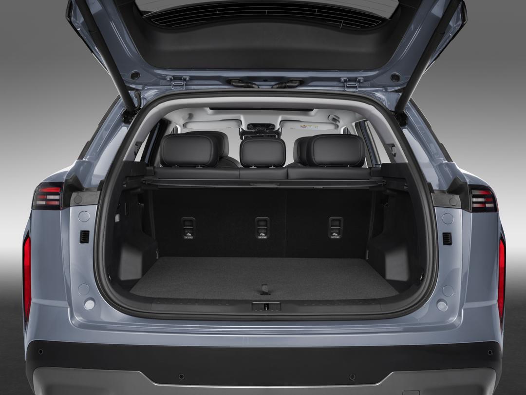 DSCF9221 (PHEV)_Silver Moonlight (1)_batcheditor_fotor.jpg